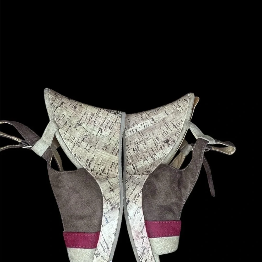 Charming Charlie beown Wedge Peep-Toe Shoes 5.5